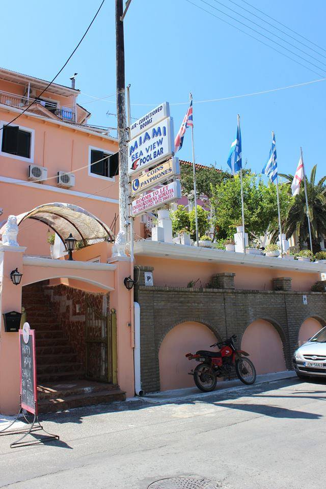 Hotel Miami Sea View Kavos Bagian luar foto