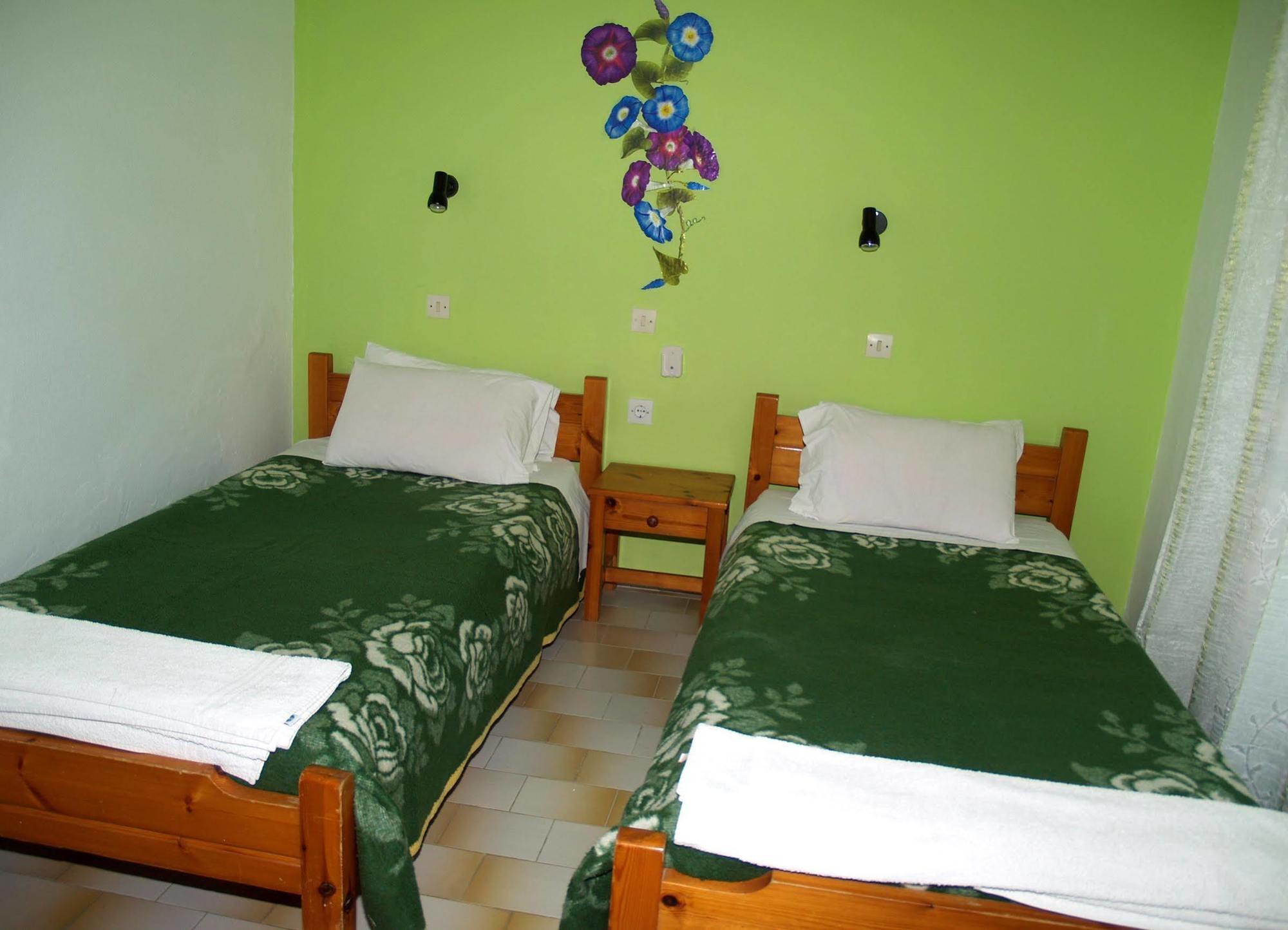 Hotel Miami Sea View Kavos Bagian luar foto